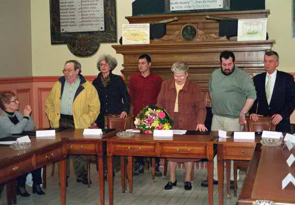 Die Bürgermeisterin Roselyne Bourgeulle und die Beigeordneten
